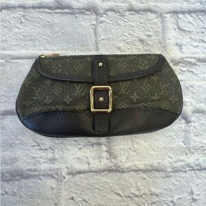 Louis Vuitton Olive Green mini lin pouch